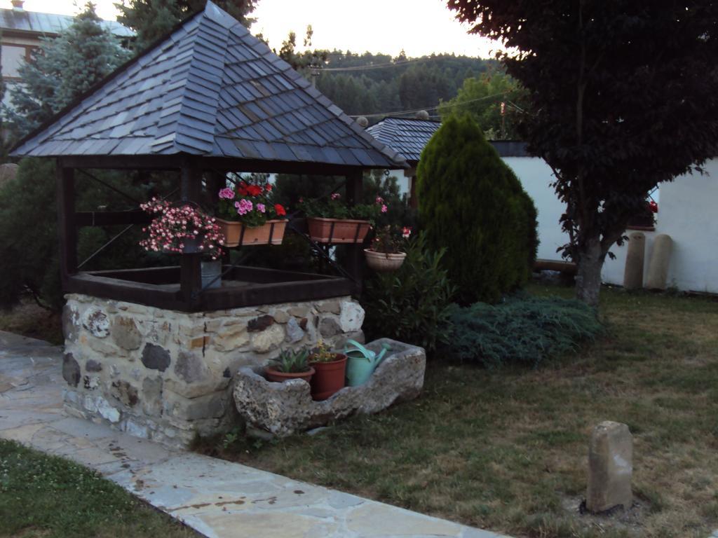 Castle Kastiel Kotesova Apartment Екстериор снимка