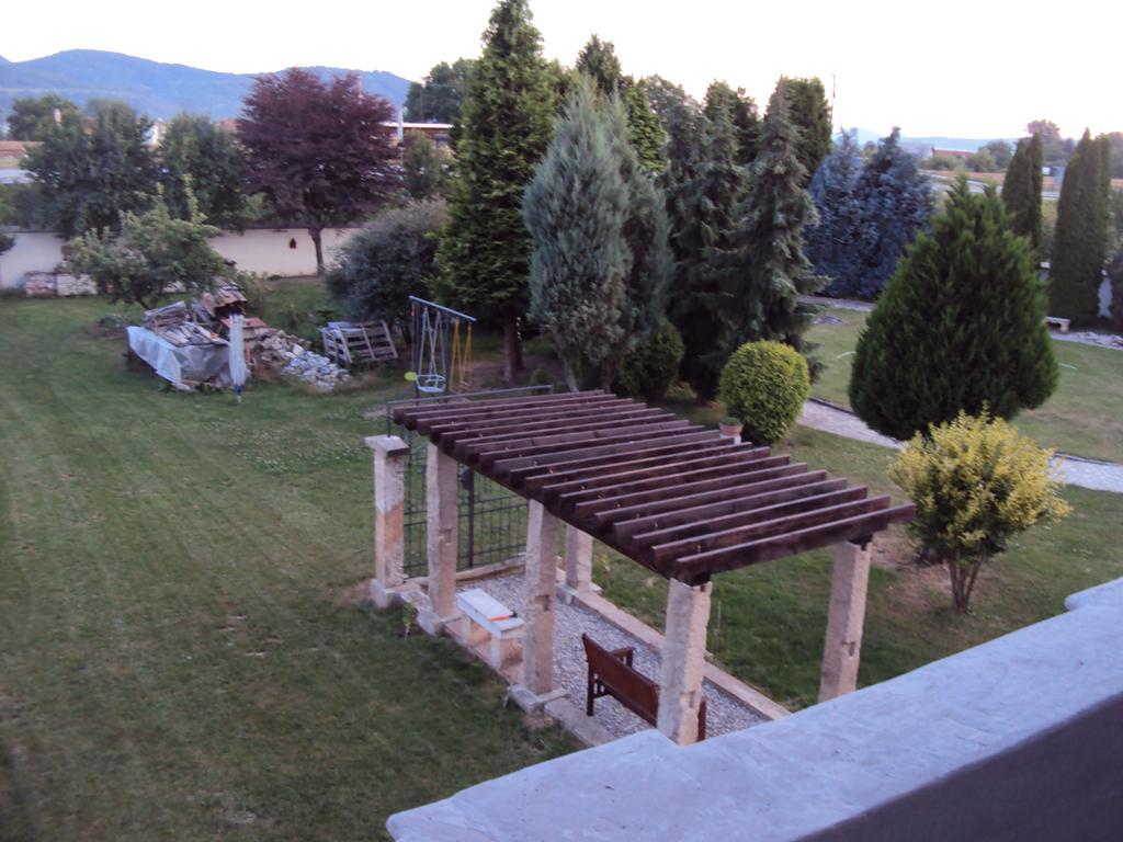 Castle Kastiel Kotesova Apartment Стая снимка