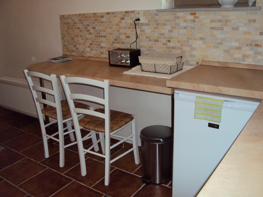Castle Kastiel Kotesova Apartment Стая снимка