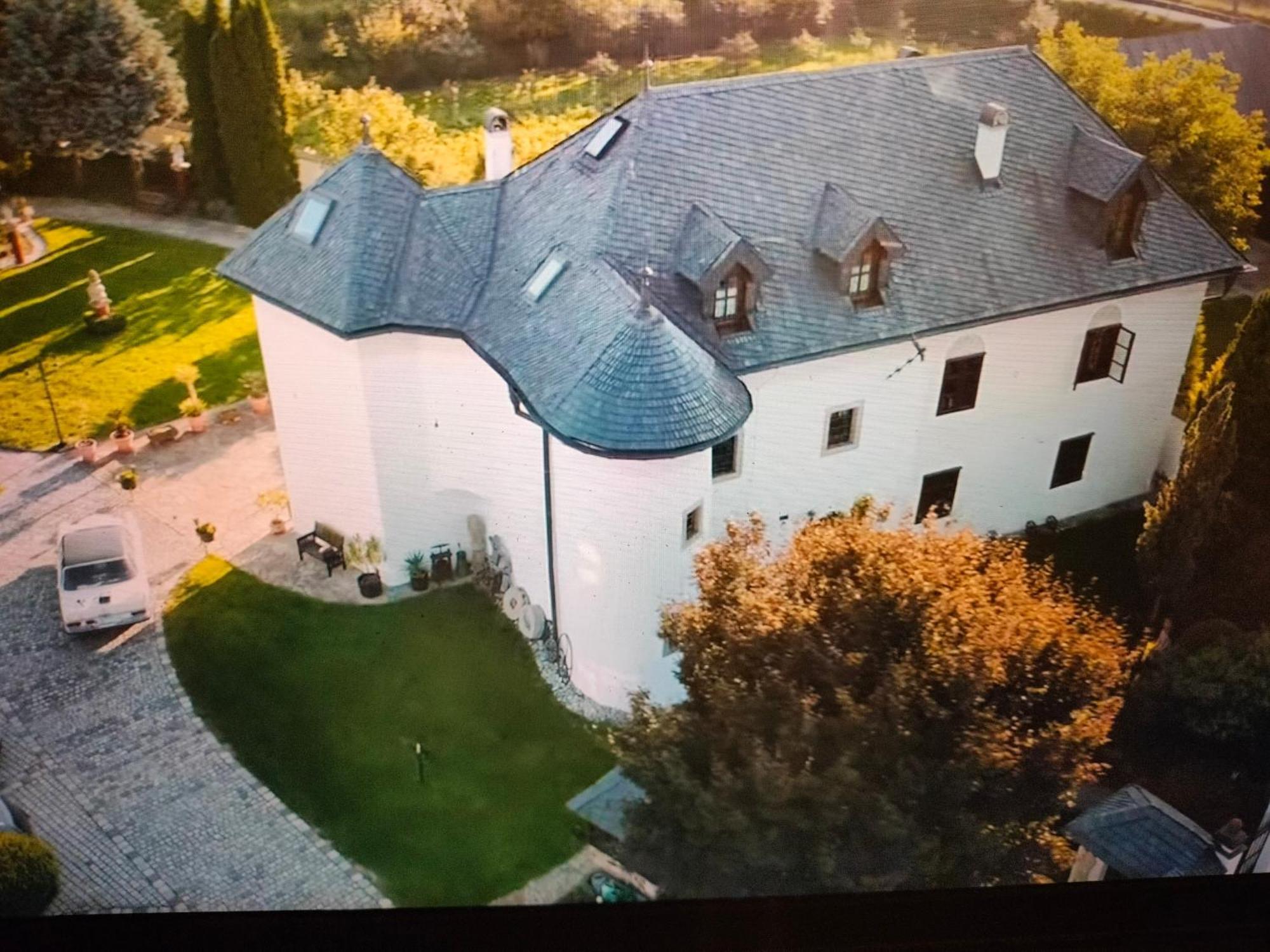 Castle Kastiel Kotesova Apartment Екстериор снимка