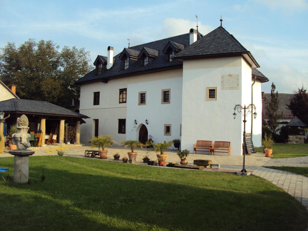Castle Kastiel Kotesova Apartment Екстериор снимка